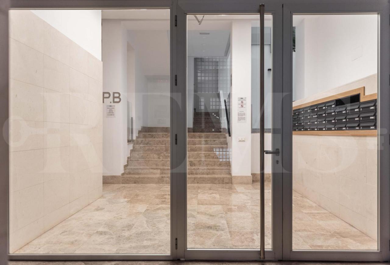 Dreamy Mediterranean Apartment With Parking - Center By Rems Малага Екстериор снимка